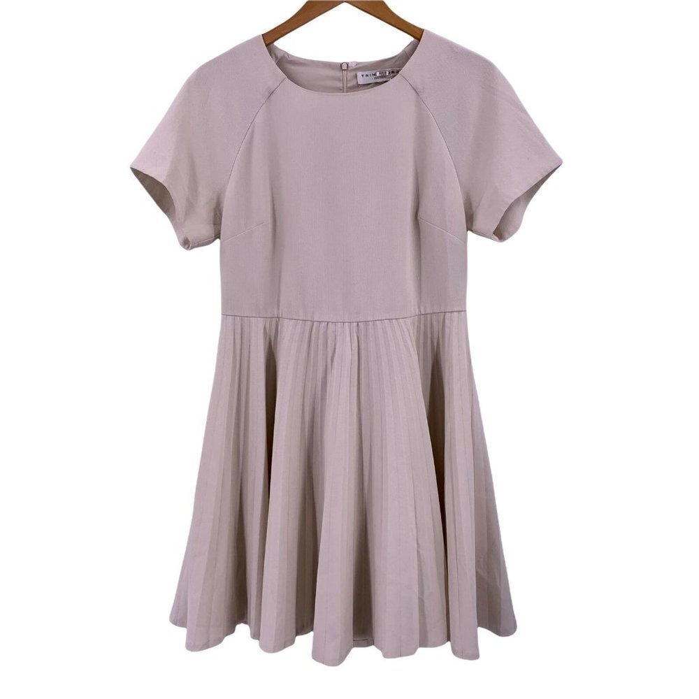 Trina Turk Ivory Crepe Short Sleeve Pleated Dress Size 6 Career Office